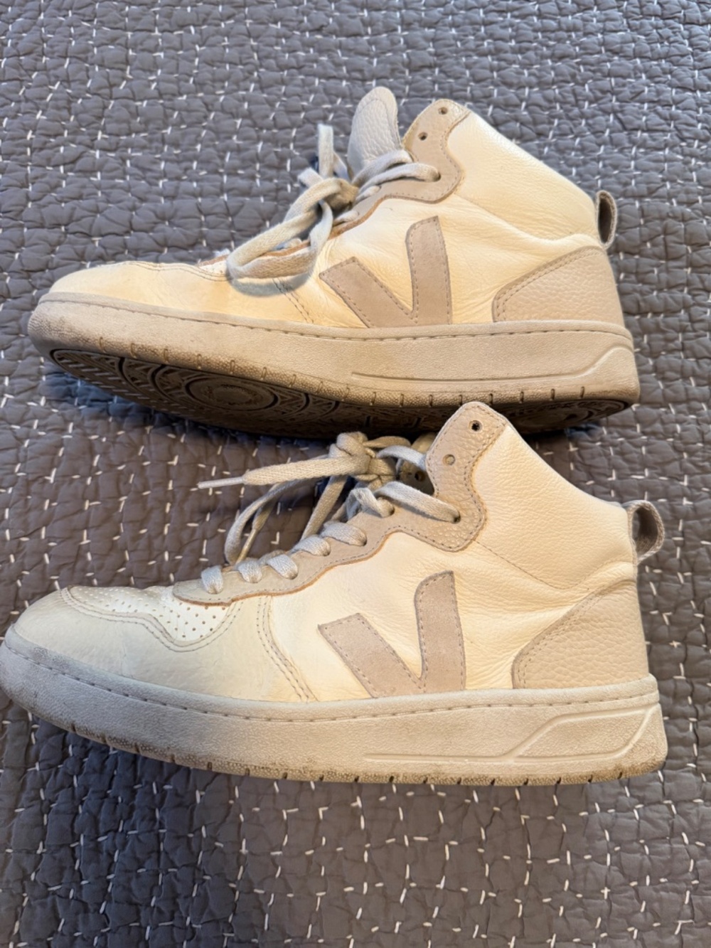 Women's Veja High Tops
